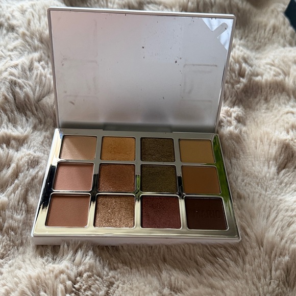 Makeup by Mario Ethereal Eyes Nature eyeshadow Palette!!! - Picture 2 of 6